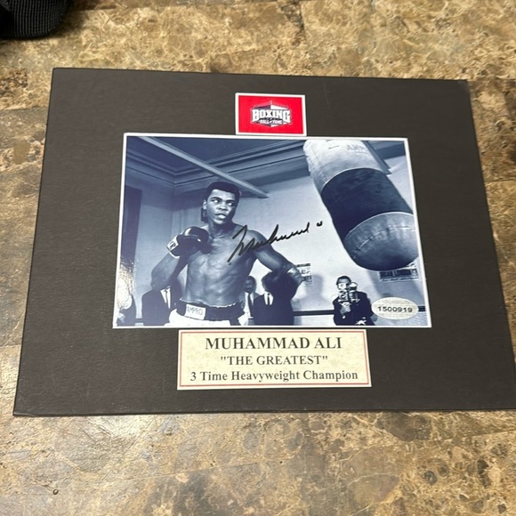Muhammad Ali signed photo COA - Picture 1 of 2